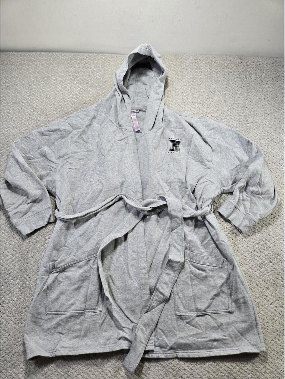 Savage X Fenty Robe Womens M/L Gray Hooded Short Sweatshirt Loungewear Rihanna